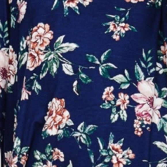 *HOST PICK* Floral Cold Shoulder Top - Picture 6 of 7